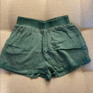 RVCA high waisted flowy shorts | S